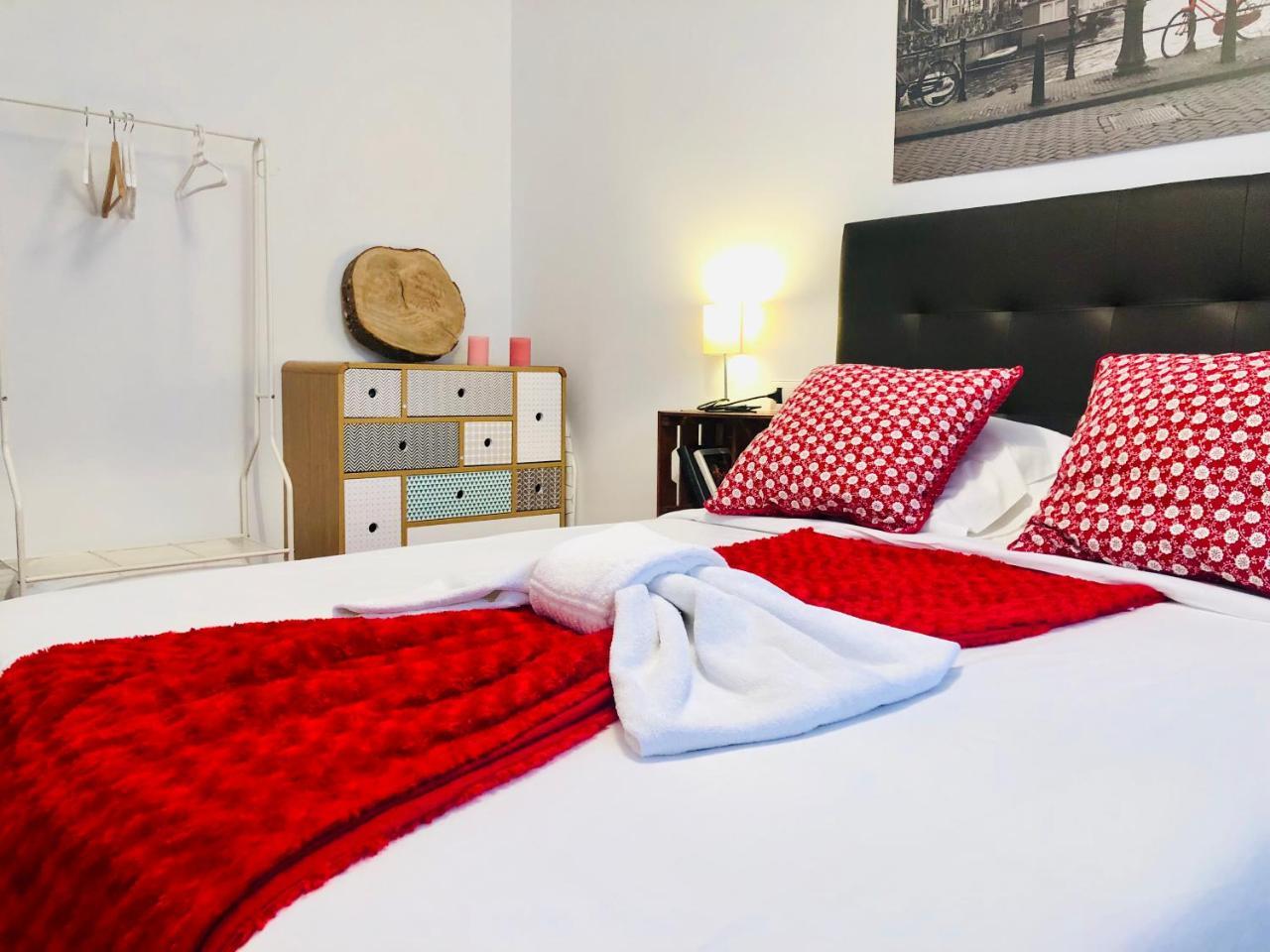 O Faro Apartments รีบาเดโอ ภายนอก รูปภาพ